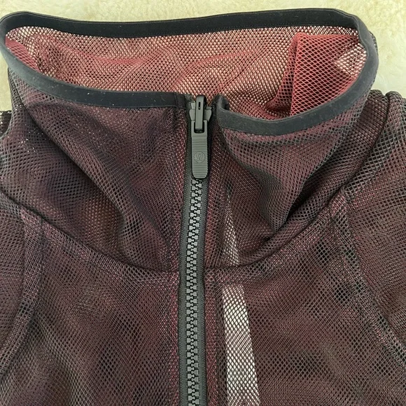 Lululemon Reversible Mesh 1/2 Zip - Picture 2 of 7